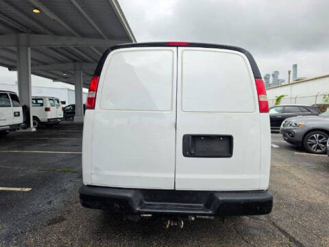 2018 GMC Savana 2500