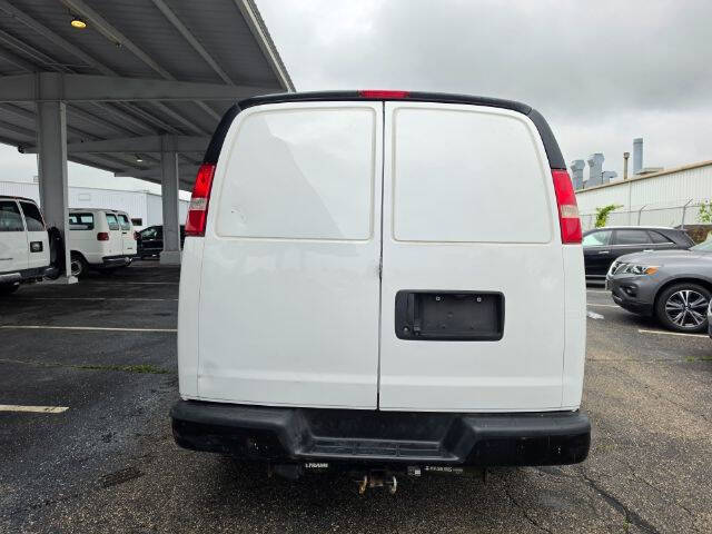 2018 GMC Savana 2500