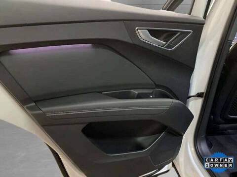 2024 Audi Q4 e-tron quattro Premium Plus 50