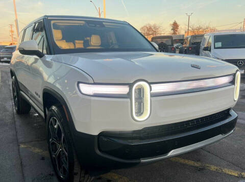 2025 Rivian R1S