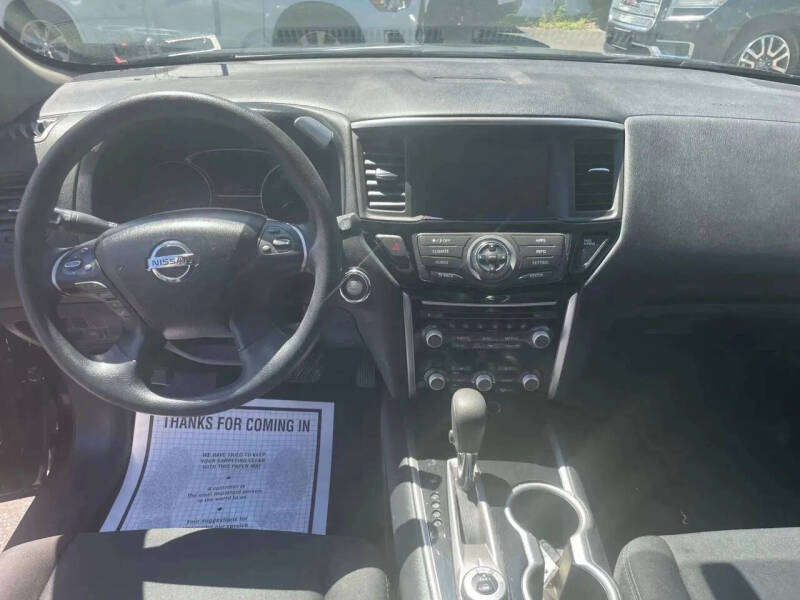 2017 Nissan Pathfinder