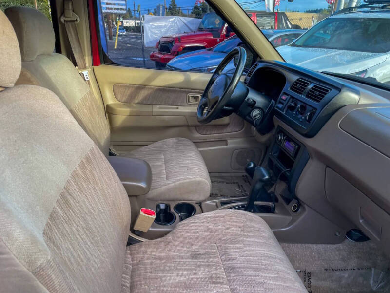 2000 Nissan Frontier XE