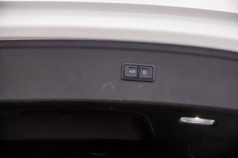 2018 Audi Q5 2.0T quattro Premium Plus