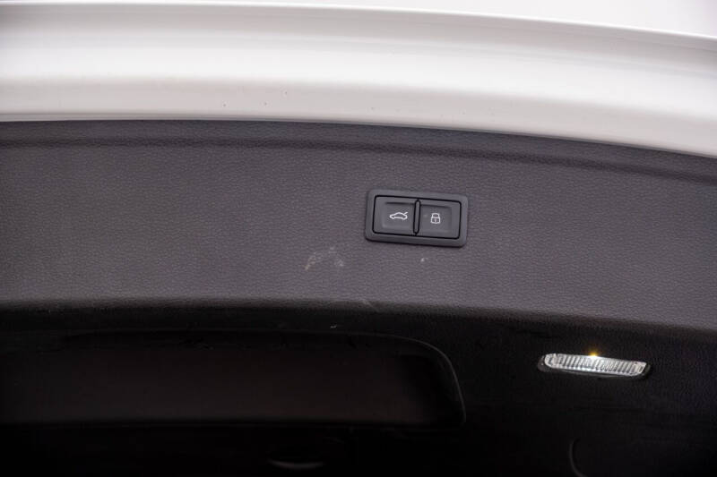 2018 Audi Q5 2.0T quattro Premium Plus