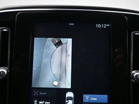 2021 Volvo XC40 T5 Momentum