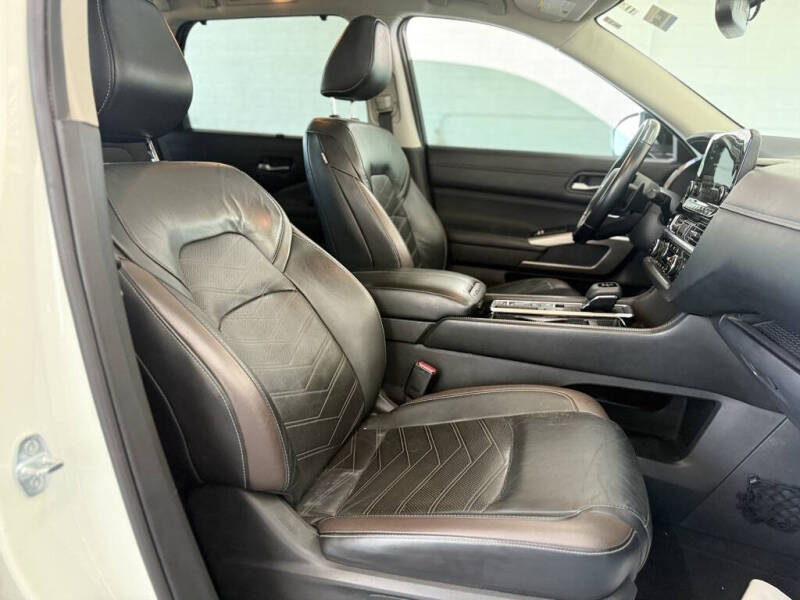 2022 Nissan Pathfinder Platinum