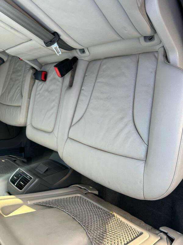 2011 Audi Q5 2.0T quattro Premium Plus