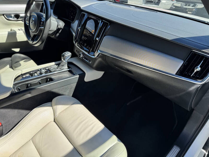 2021 Volvo V90 T5 R-Design