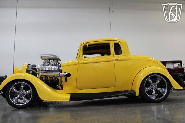 1933 Plymouth 5 Window
