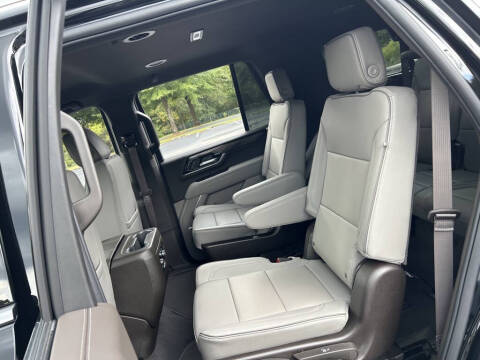 2025 GMC Yukon Elevation