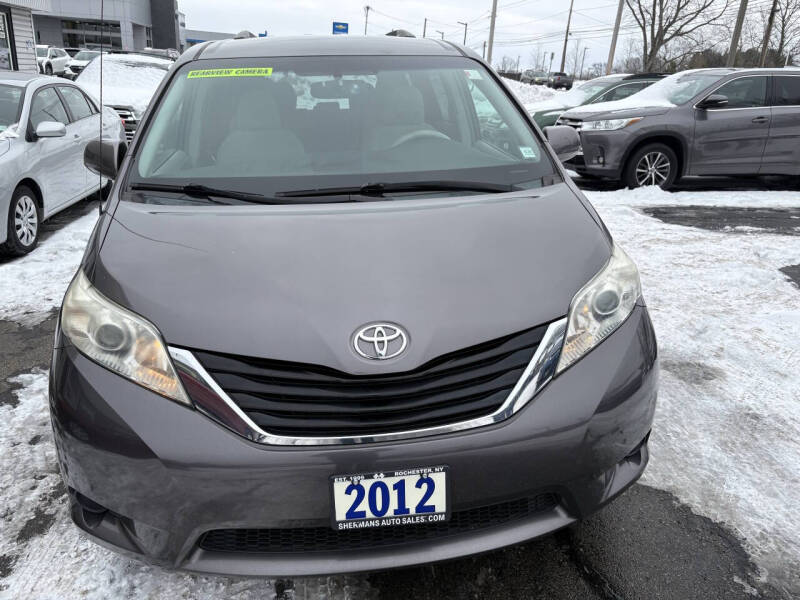 2012 Toyota Sienna LE 8-Passenger
