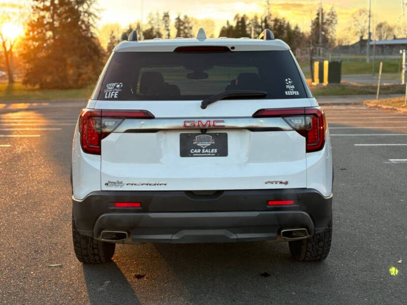 2023 GMC Acadia AT4
