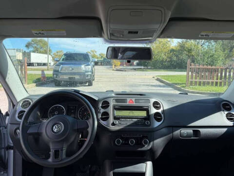 2011 Volkswagen Tiguan S 4Motion