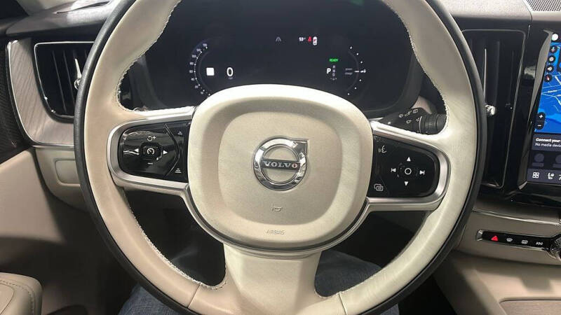 2025 Volvo XC60 T8 Plus Dark Theme