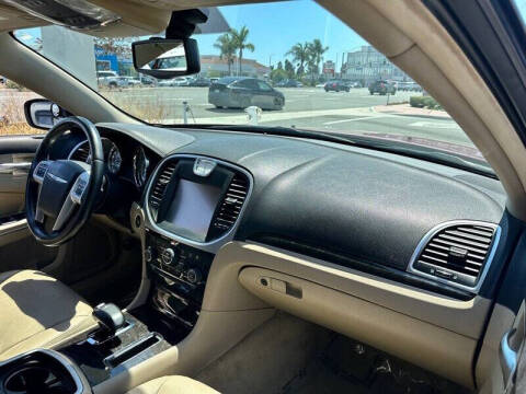 2013 Chrysler 300 Motown