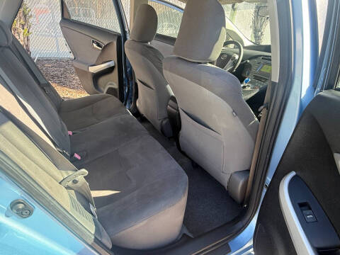 2012 Toyota Prius Plug-in Hybrid