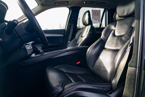 2022 Volvo XC90 T6 Inscription 7-Passenger