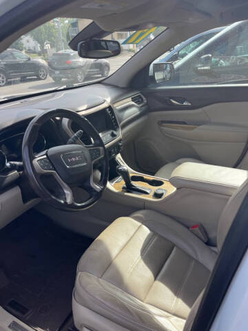 2017 GMC Acadia Denali