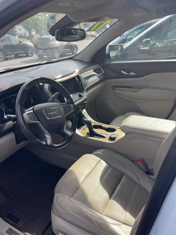 2017 GMC Acadia Denali