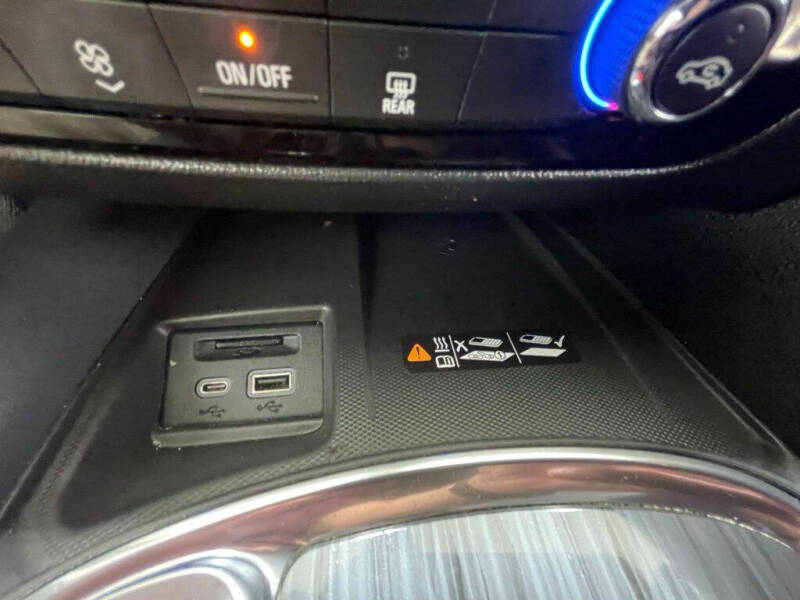 2023 Buick Enclave Essence