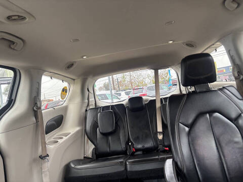 2017 Chrysler Pacifica Touring Plus