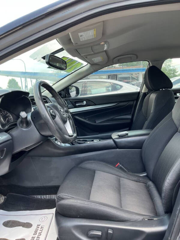2017 Nissan Maxima