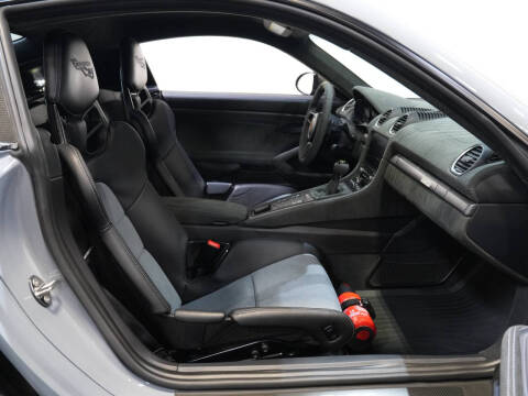 2023 Porsche 718 Cayman GT4 RS