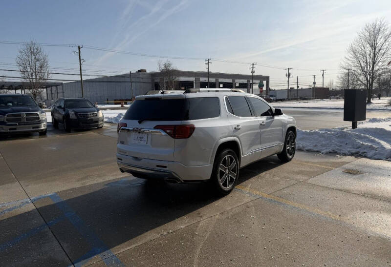 2017 GMC Acadia Denali