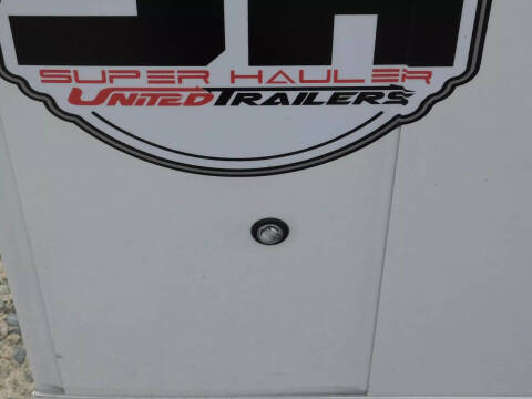 2026 United Trailers 53' Full Bathroom