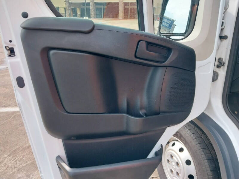 2017 RAM ProMaster Cargo Van Base photo 16