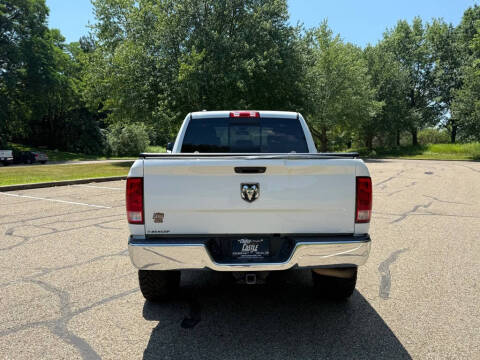 2017 RAM 1500 SLT