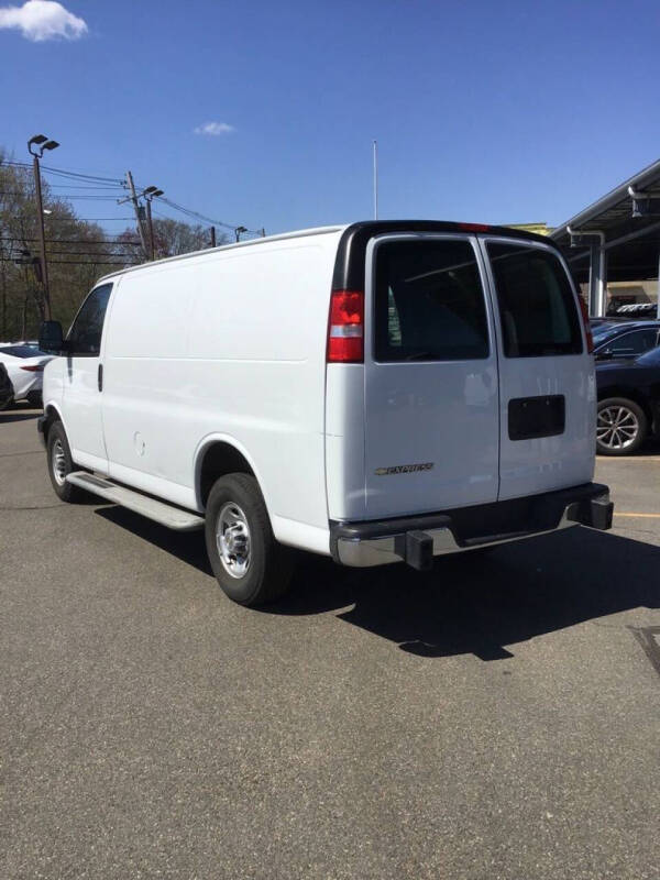 2024 Chevrolet Express 2500