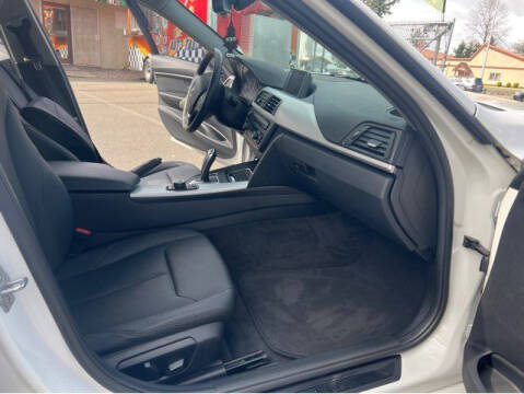 2013 BMW 3 Series 328i