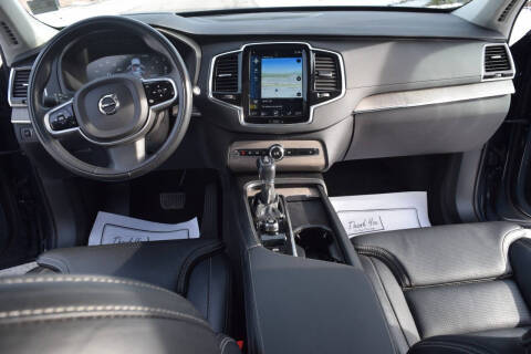 2022 Volvo XC90 T6 Inscription 6-Passenger