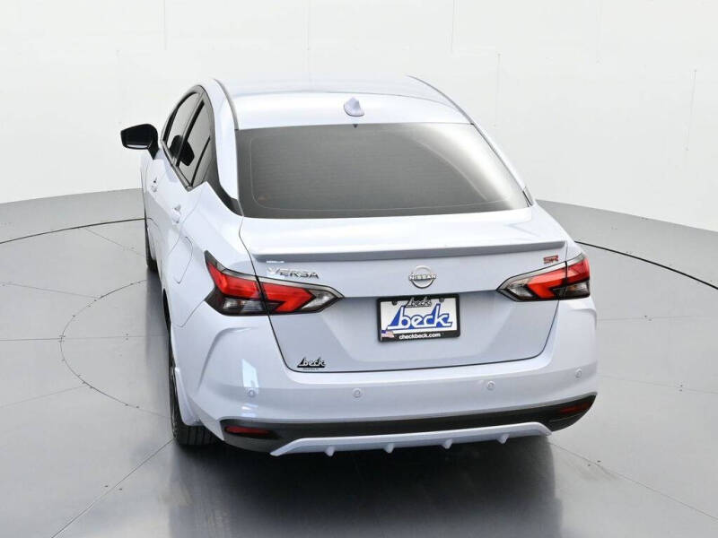 2025 Nissan Versa SR