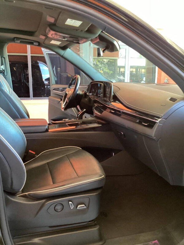 2023 Cadillac Escalade ESV Sport