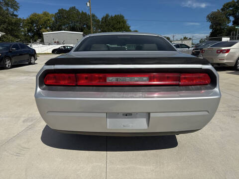 2010 Dodge Challenger SE