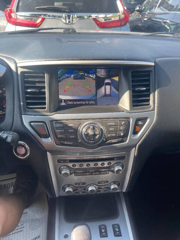 2019 Nissan Pathfinder SL