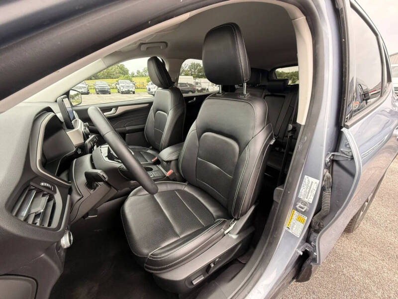 2022 Ford Escape SEL