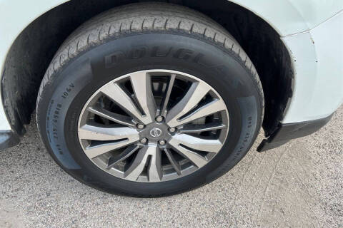 2020 Nissan Pathfinder SL