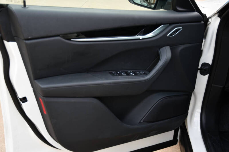 2023 Maserati Levante Modena