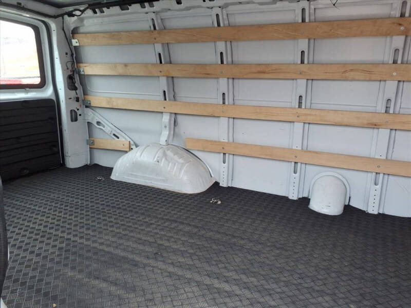 2024 Chevrolet Express 2500