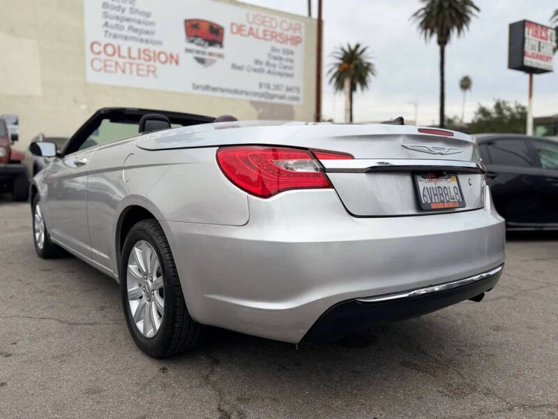 2012 Chrysler 200 Touring
