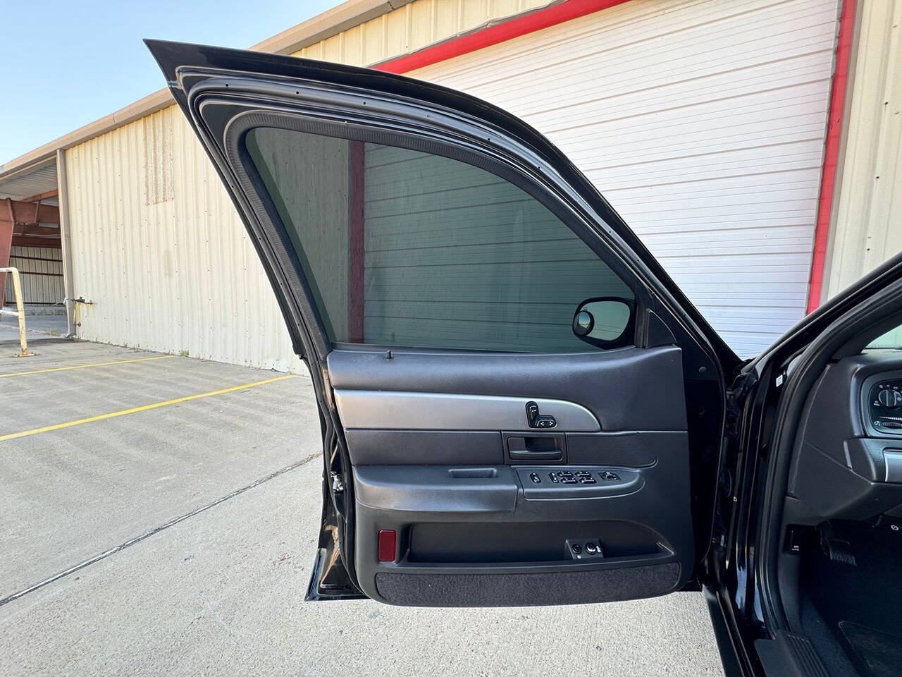 2003 Mercury Marauder for sale at Carnival Car Company in Victoria, TX