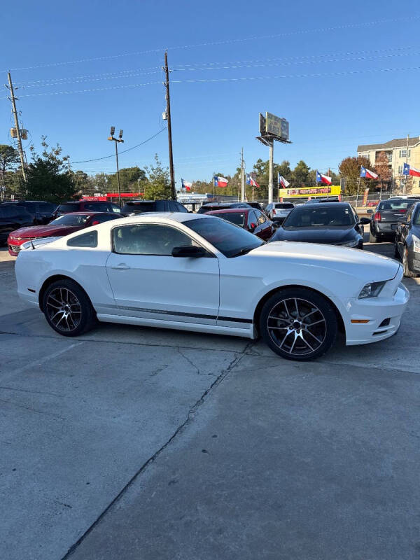 2013 Ford Mustang V6 Premium