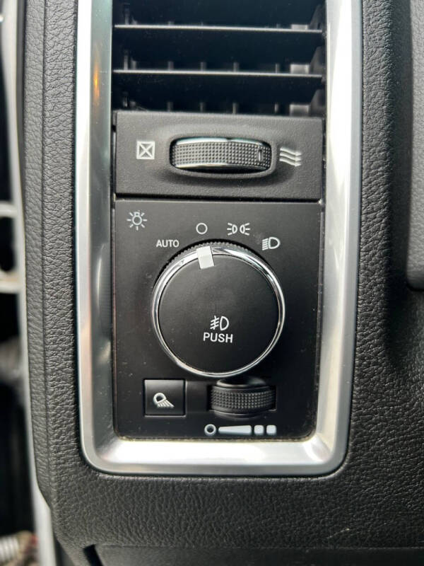 2019 RAM 1500 Classic SLT