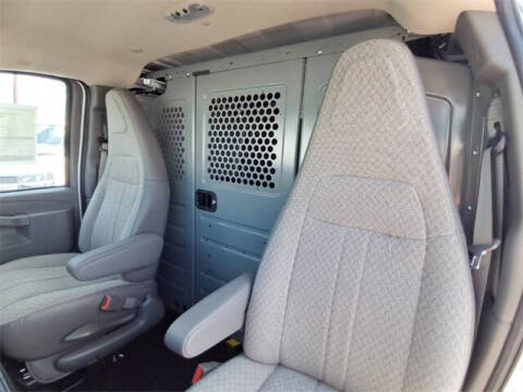 2025 Chevrolet Express 2500