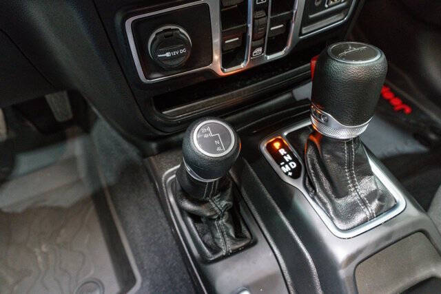 2025 Jeep Gladiator NightHawk