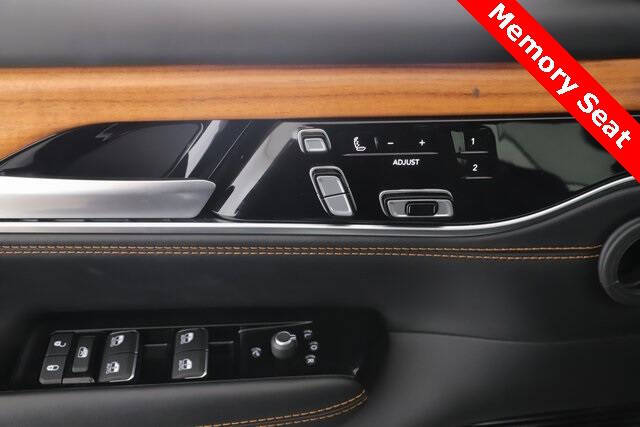 2024 Jeep Grand Wagoneer L Series III