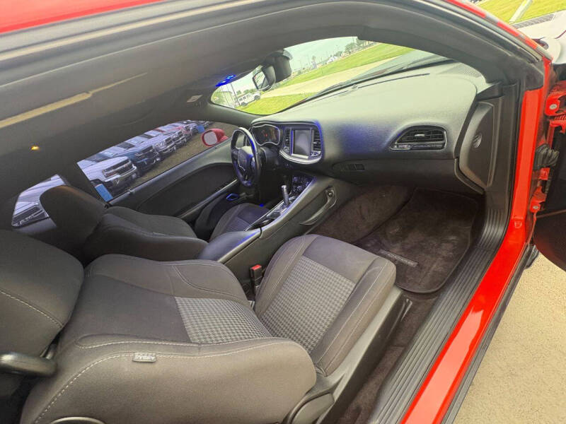 2016 Dodge Challenger SXT